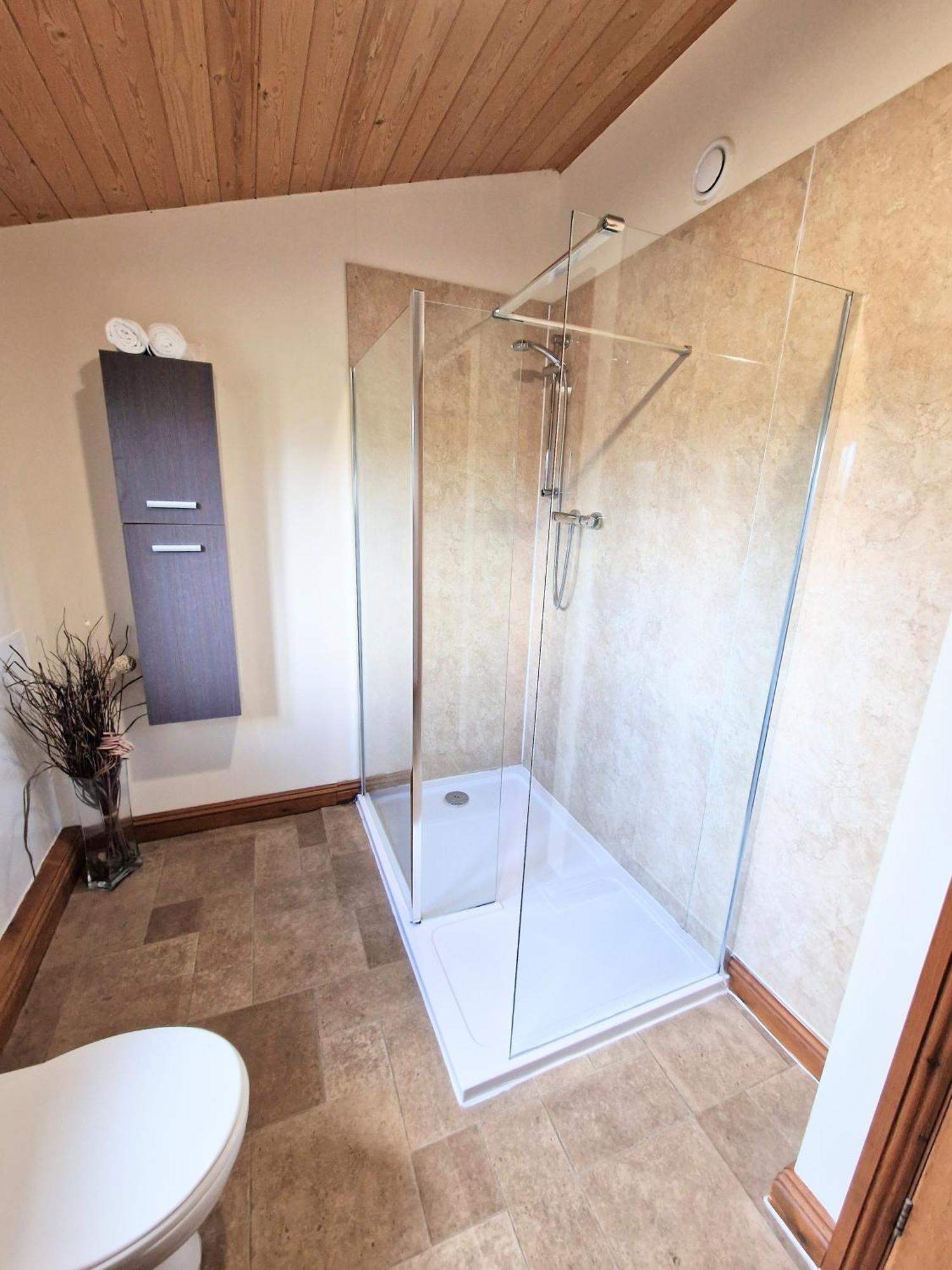 Ochil 8 With Private Hot Tub - Fife - Loch Leven - Lomond Hills Vila Kelty Exterior foto