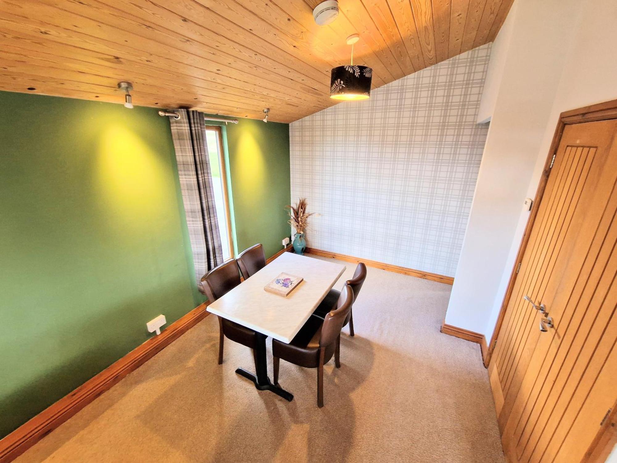 Ochil 8 With Private Hot Tub - Fife - Loch Leven - Lomond Hills Vila Kelty Exterior foto