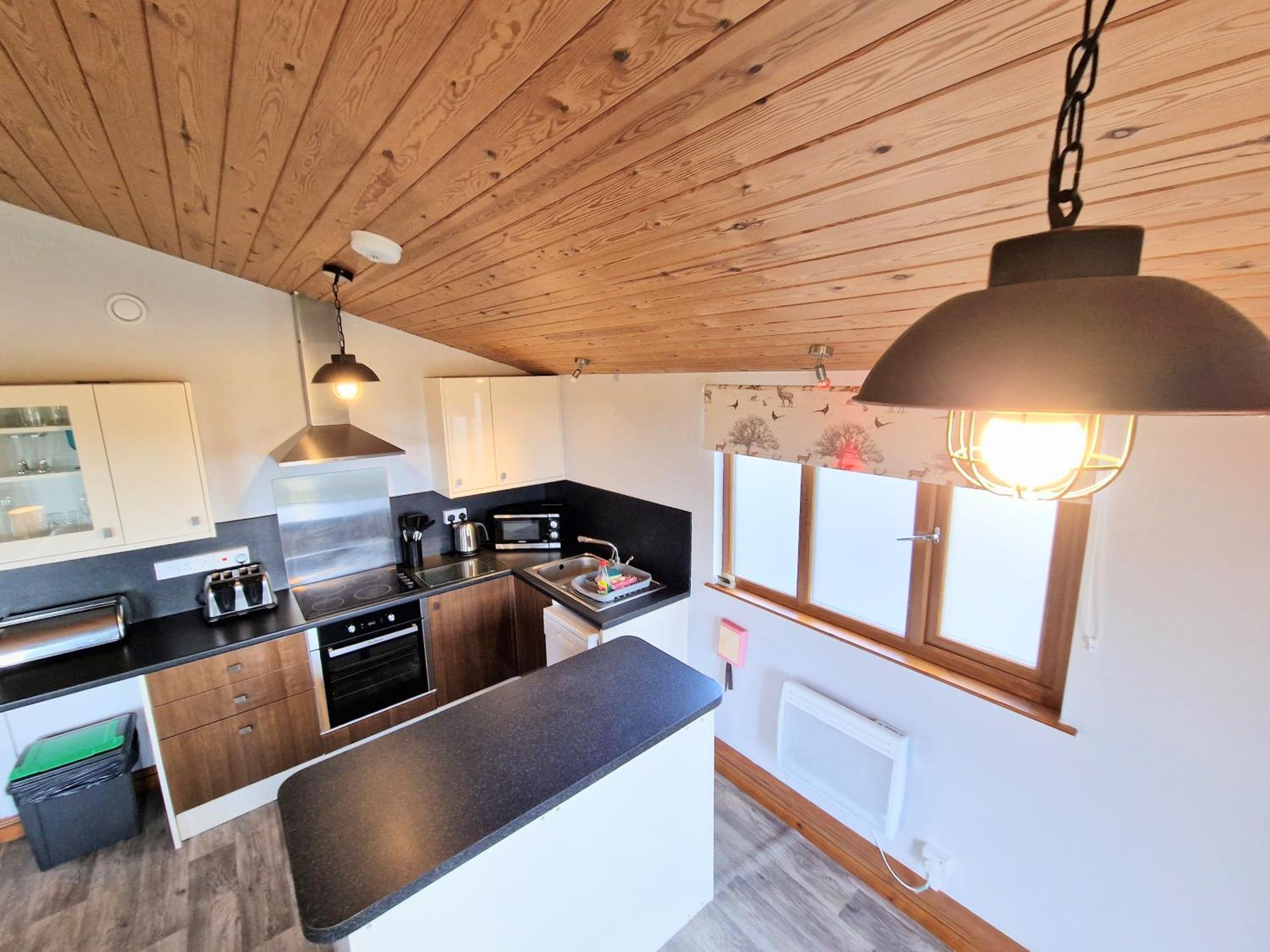 Ochil 8 With Private Hot Tub - Fife - Loch Leven - Lomond Hills Vila Kelty Exterior foto